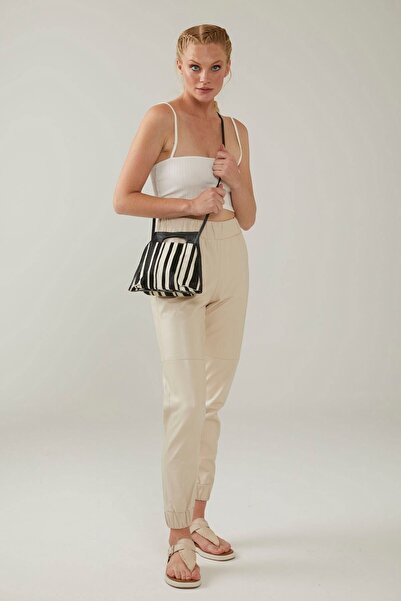 Deriderim Bej Kadın Yüksek Bel Paçası Beli Ve Paçası Lastikli Cepsiz Hakiki Deri Pantolon