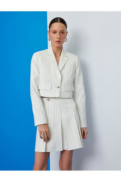 Koton Μακρυμάνικο μπουφάν Crop Blazer με διπλό στήθος με λεπτομέρεια τσέπης με κουμπιά