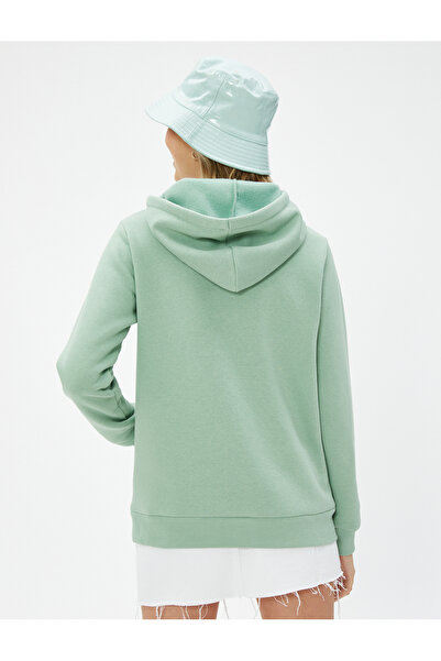 Koton Bedrucktes Kapuzen-Raised-Sweatshirt – Kängurutasche, lange Ärmel