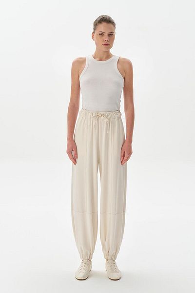 KADRİYE BAŞTÜRK Extra Loose Modal Knitted Jogger Pants Ecru