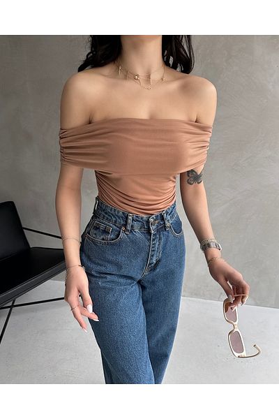 Fav Style Γυναικεία μπλούζα Camel Color - Madonna γιακά και λεπτομέρεια με κορδόνι στο πλάι