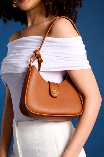 Garbalia Women's Tan Shoulder and Shoulder Bag with Larissa Magnet Cover Puppy Wallet