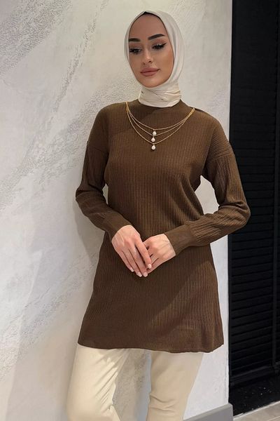 julude سترة نسائية ذات رقبة دائرية من Açıkkahve مزينة بتفاصيل حجاب
