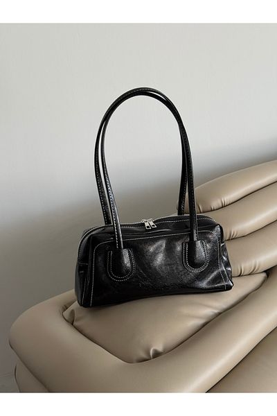 ALTUDA Women's Zippered Shoulder Bag with Stitching Detail