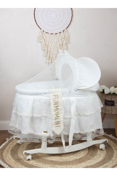 Fun Moment مهد الطفل سلة موسى للأطفال مع ناموسية مع حامل أبيض بعجلات