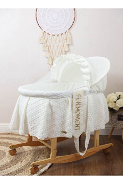 Fun Moment سلة موسى باللون الأبيض العتيق