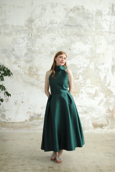 minel aşk Halter Yaka Çıkarılabilir Şal Detaylı Elbise Ekru