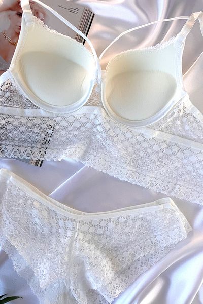 Madame Mercy Set Bra with Padded Soft Flexible Cotton Ecru Lace (Secret Shipping)