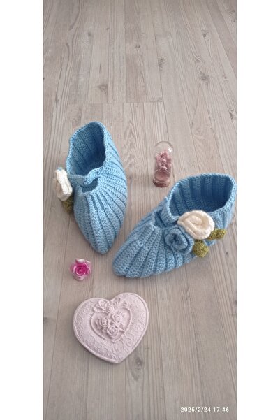 Çalışkan Çocuk EL ÖRGÜSÜ MODELLİ PATİK