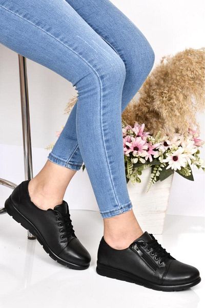 Scavia 02276 حذاء كاجوال جلدي للنساء من Ortho Pedic