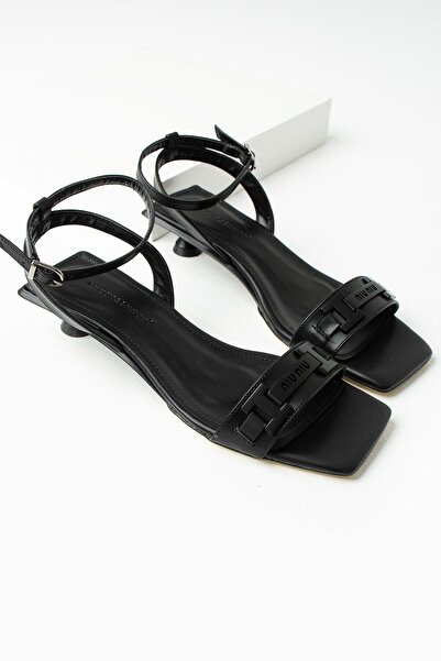 diclepolat صندل نسائي أسود - إبزيم، كعب منخفض، 3 سم كاميلا