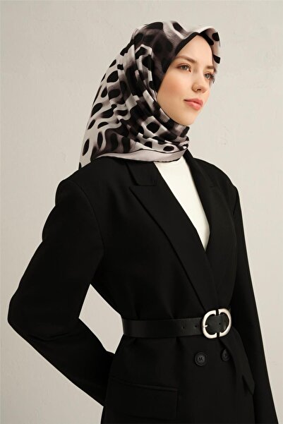 Armine Шарф з леопардовим візерунком з чистого шовку Sura 9320D 32