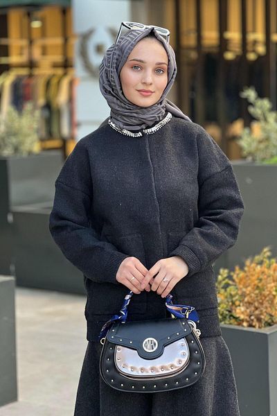 DSN Staple Detailed Bag with Scarf Accessory