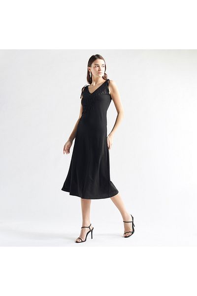 FAV Lace Detail Sleeveless Dress With V-neck And Tie-ups