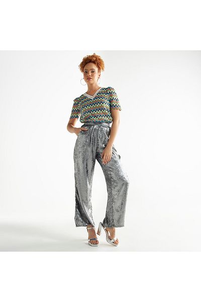 FAV Chevron Textured V-neck T-shirt With Puff Sleeves