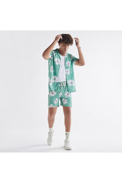 FAV All-over Floral Print Shorts With Pockets And Drawstring Closure