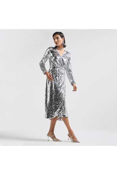 FAV All-over Sequins Dress With V-neck And Long Sleeves