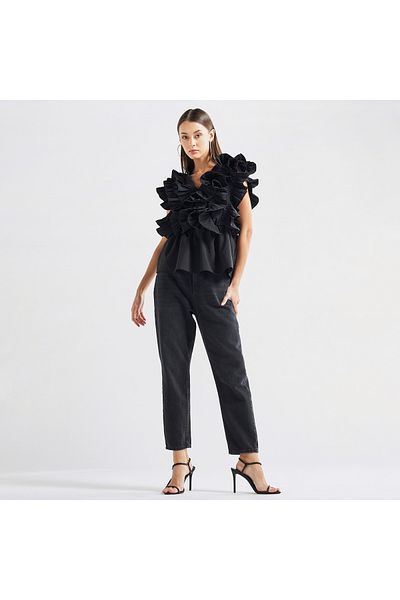 FAV Ruffled Top With V-neck