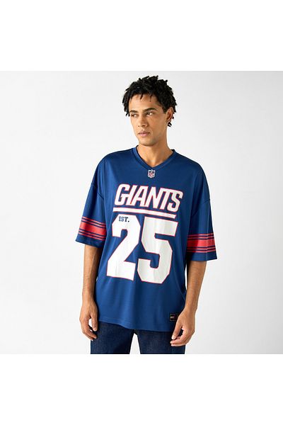 SP Characters The National Football League Print V-neck T-shirt