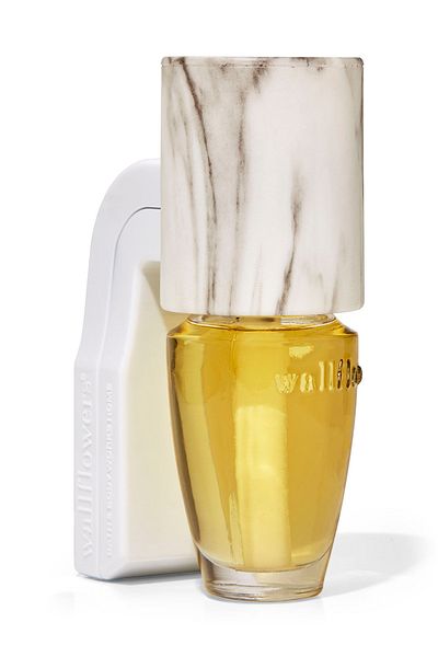 Bath & Body Works Marble Wallflowers Plug
