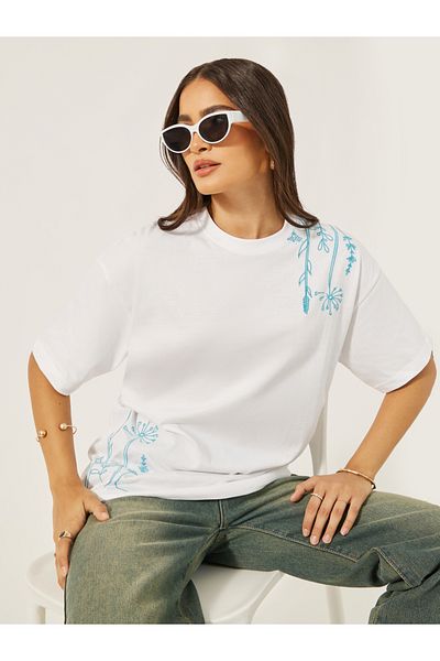 Styli Embroidered Oversized Round Neck Longline T-Shirt