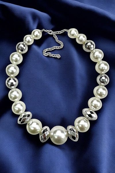 PETEK AKSESUAR Metallized Style Necklace with Large Pearl
