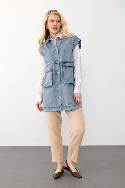 Olcay Übergroße Jeansweste – Taschentasche mit Knopfverschluss BLAU 8252