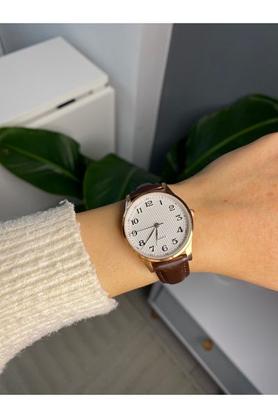 LUNA Eyewear Women's Minimal Vintage Round Leather Strap Steel Case Retro Wristwatch with Brown Gold Numerals