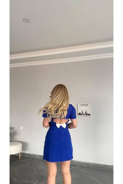 buqre's moda Rochie mini cu mâneci pepene verde cu fundă la spate și detaliu cu nasturi