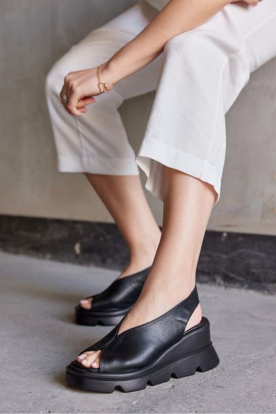 NILUFARR Noemi Black Genuine Leather Thick Soled Sandals