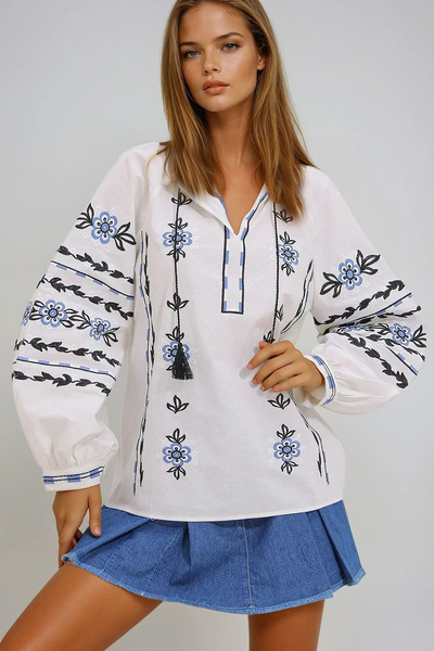 VAGGON Жіноча біла блуза з вишитим коміром та бахромою з бавовняного полотна Prmx11451