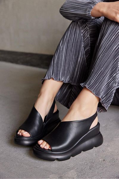 NILUFARR Heidi Black Genuine Leather Thick Soled Women's Sandals