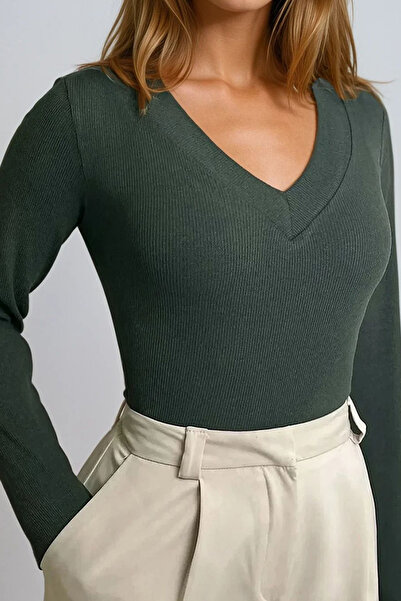 VAGGON Women's Dark Green Front and Back V-Neck Ribbed Knitted Blouse Prmx13330