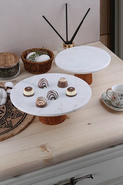 Lizzy Marble Patterned Wooden Leg Round Presentation Plate Cake Serving Presentation Plate 25 cm