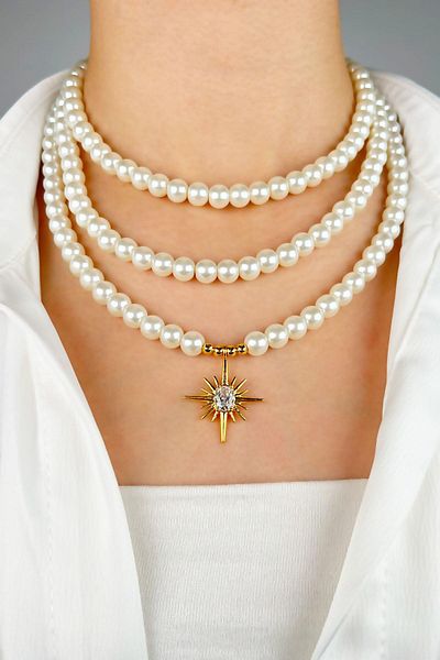 Sose Moda Three Rows Pearl Necklace with North Star Pendant