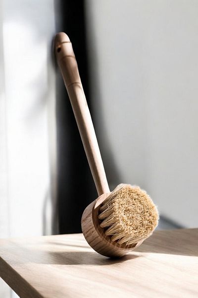 BETSY STUDIO Natural Wooden Fruit Vegetable & Dish Brush Long Handle