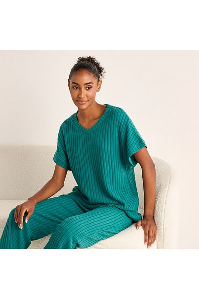 FAV Ribbed V-neck Top and Elasticated Pyjama Set