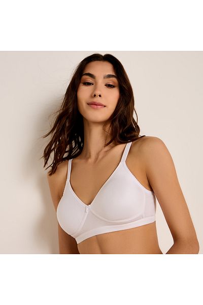 FAV Adjustable Strap Bra with Hook and Eye Closure