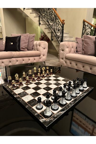 POLO BLUE Elegant 44X44 cm Chess Set – Design with Zamak Cast and Crack Pattern