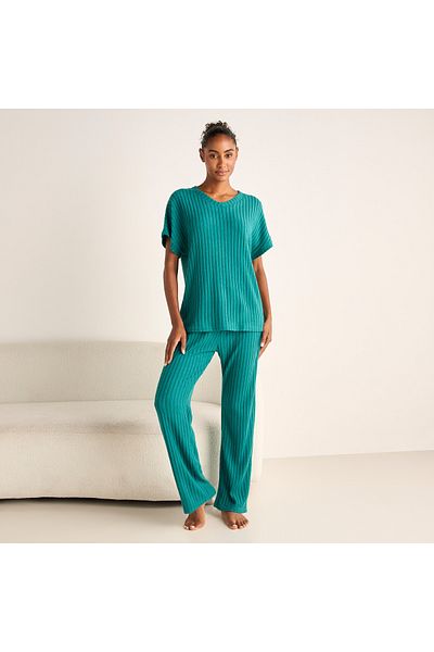 FAV Ribbed V-neck Top and Elasticated Pyjama Set