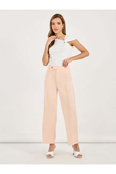 Styli بنطال مستقيم بقصّة مستقيمة مع تفاصيل ثنيات متماسكة