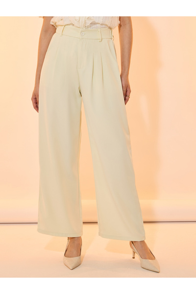 Styli Solid Mid Rise Pleat Front Detail Relaxed Fit Pants