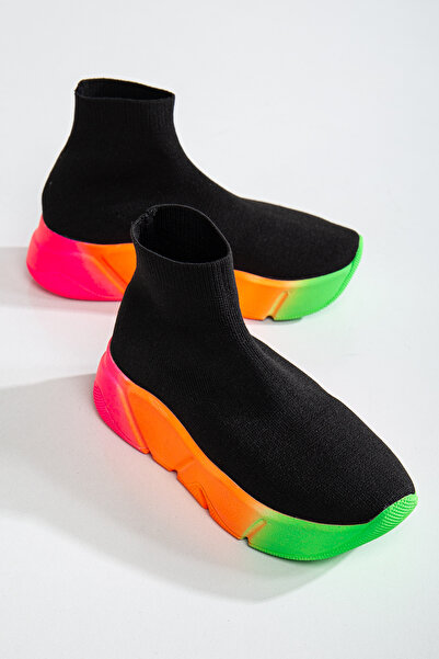 Elisay Moda YÜRÜMEK BIZIMLE GÜZEL Fekete zokni modell vastag talpú aktív sportcipő