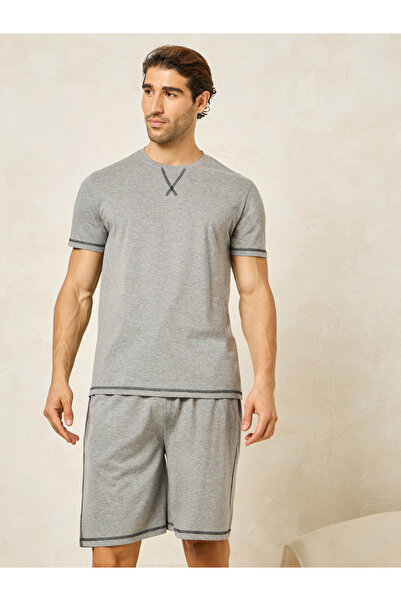 Styli Contrast Stitch Crew Neck T-Shirt & Shorts Set