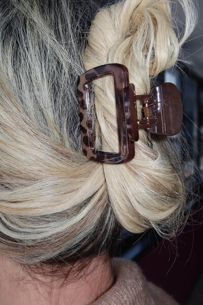 TAKIŞTIR Brown Leopard Patterned Latch Buckle