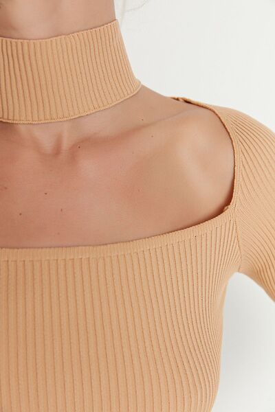 Freya Göğüs Pencere Detay Kazak