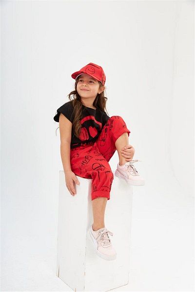 Hilal Akıncı Kids Girl's Earmuff Printed Black T-Shirt Chain Written Denim Capri Hatless 2-Piece Set