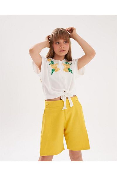 Hilal Akıncı Kids Girl's Embroidery Detailed Front Tie White Shirt Pocket Shorts Set of 2