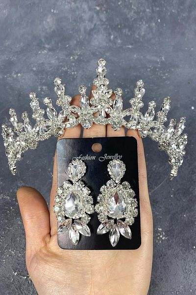 Hobigram Silver Cooper Bridal Crown and Shuttle Earrings for the Most Beautiful Brides
