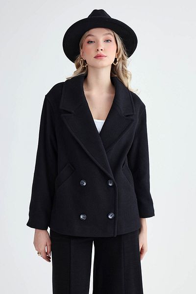 Vitrin Buttoned Short Stamp Coat